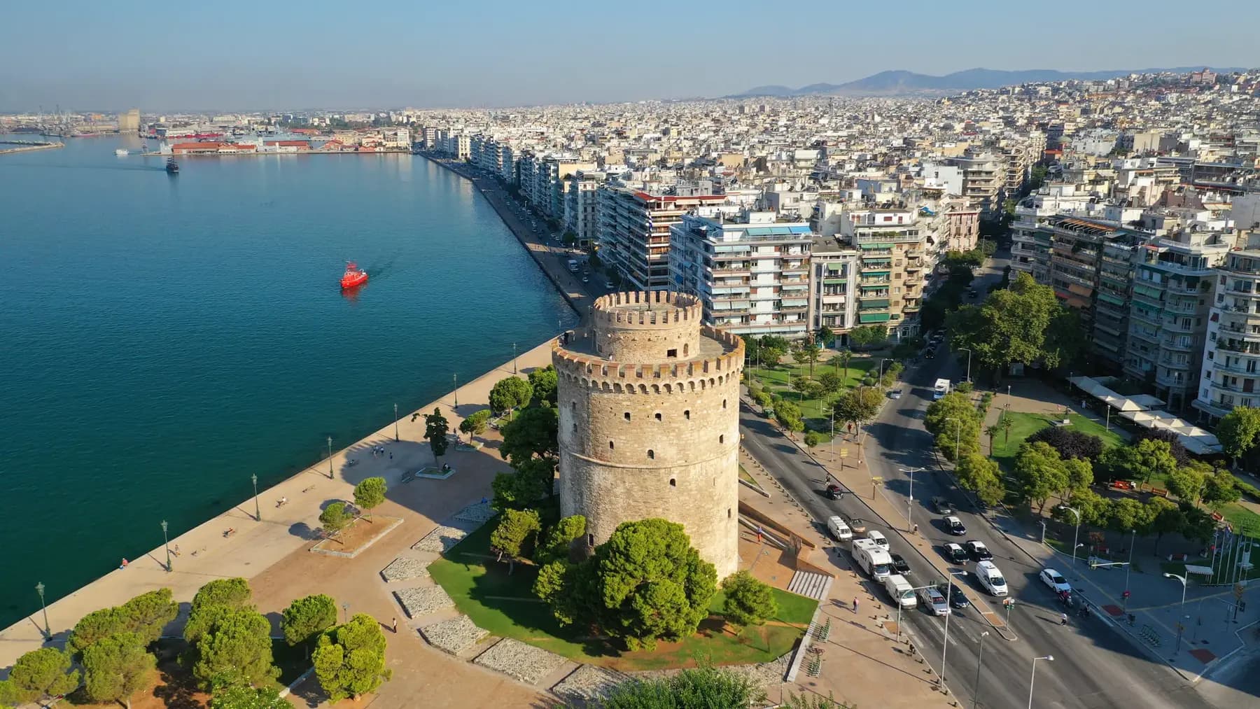 White Tower and the Thessaloniki waterfront seen from the air